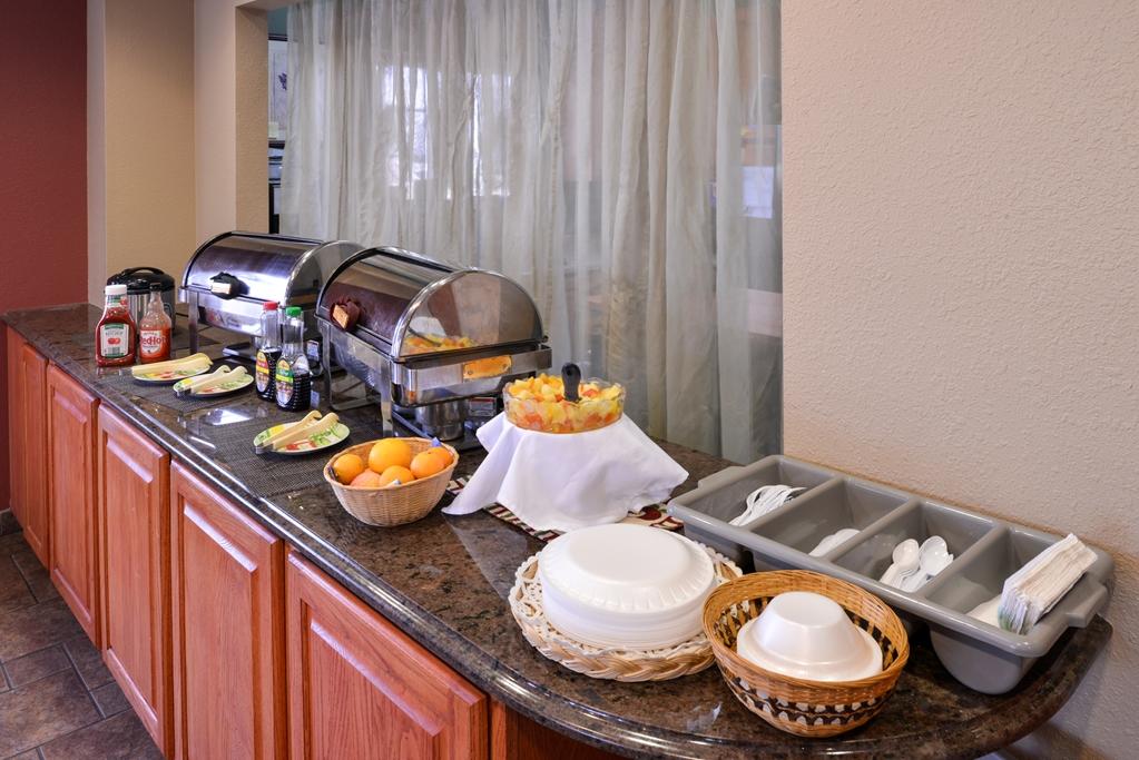 Country Hearth Inn & Suites Edwardsville Létesítmények fotó