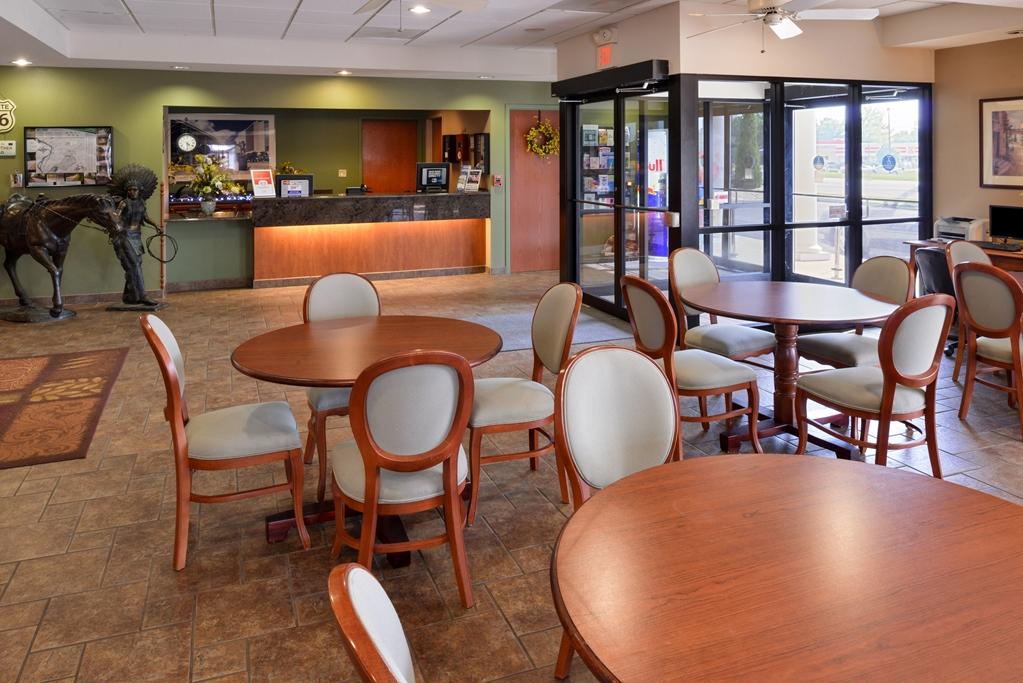 Country Hearth Inn & Suites Edwardsville Beltér fotó