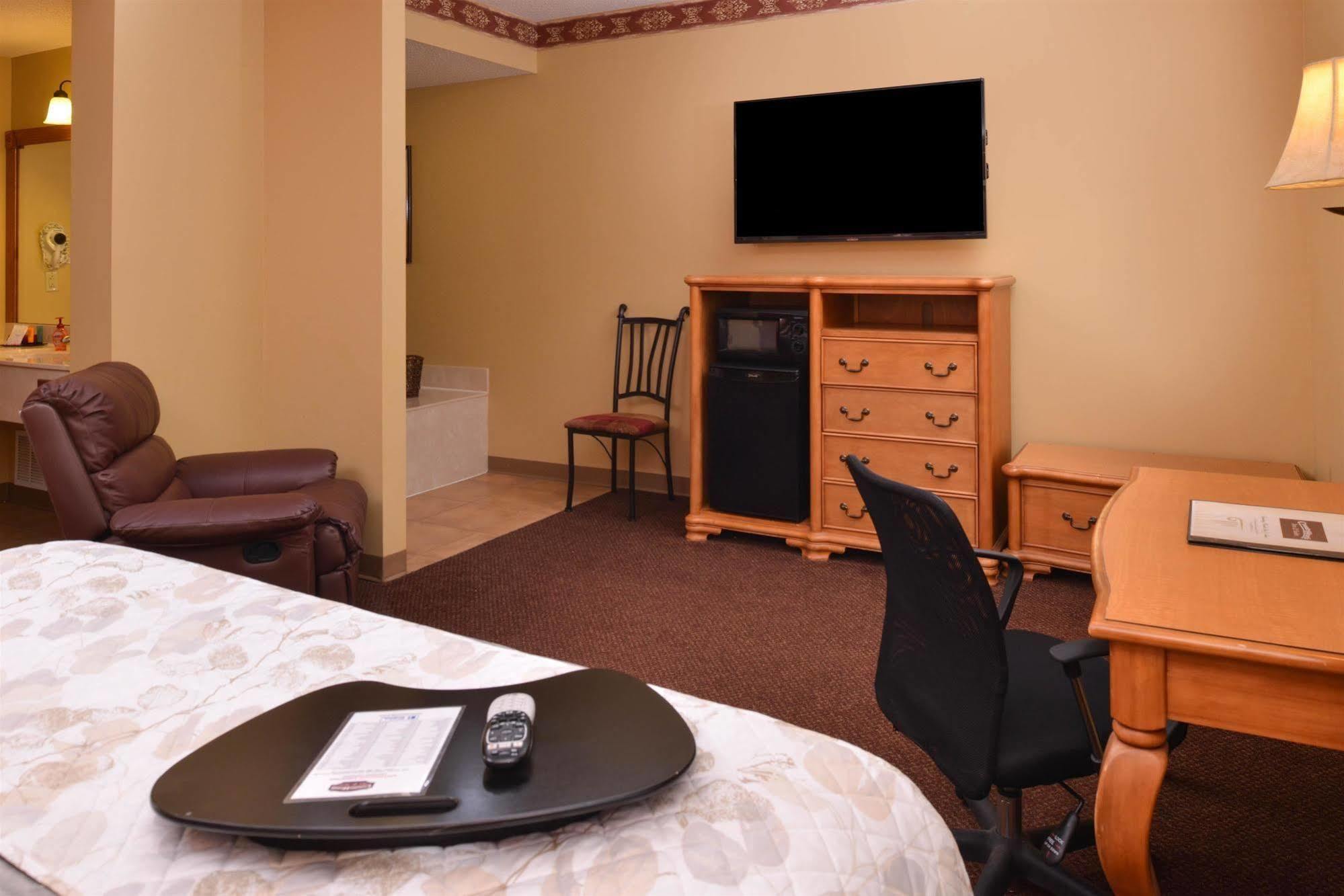 Country Hearth Inn & Suites Edwardsville Kültér fotó